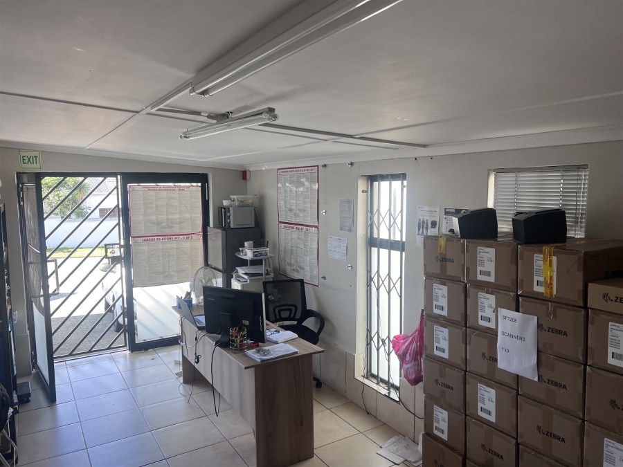 Commercial Property for Sale in Vincent Eastern Cape